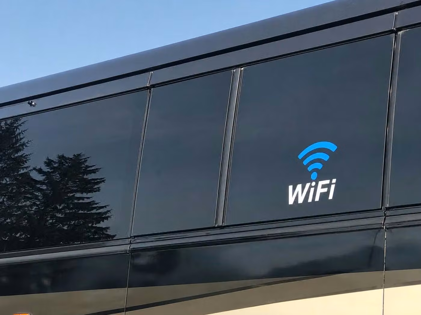 bettendorf 15 passenger minibus wifi