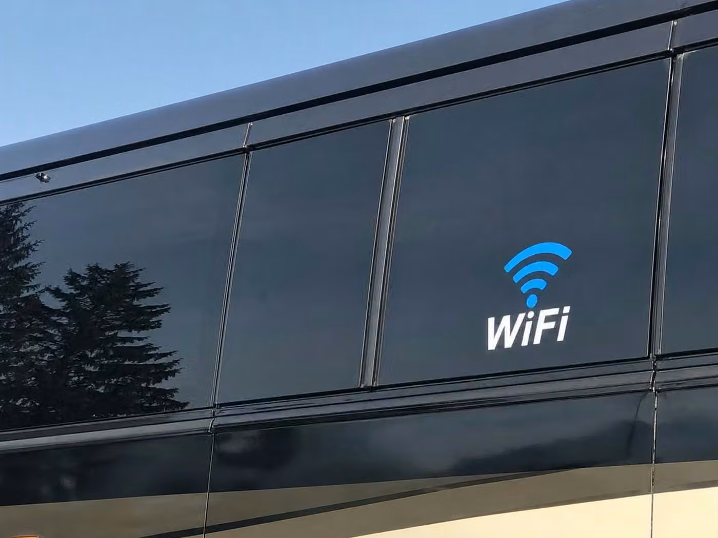 bettendorf 20 passenger minibus wifi