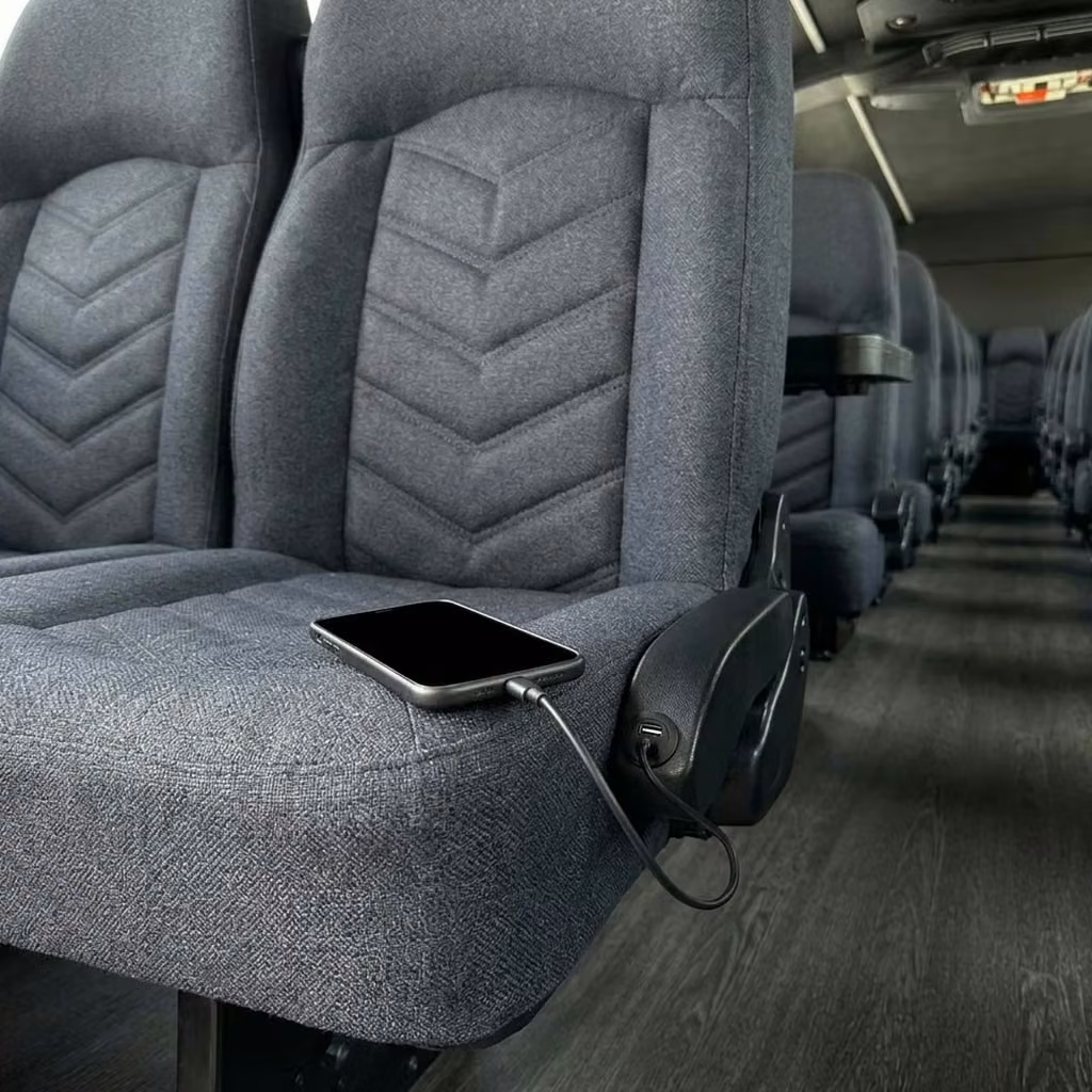 bettendorf 25 passenger minibus usb charging