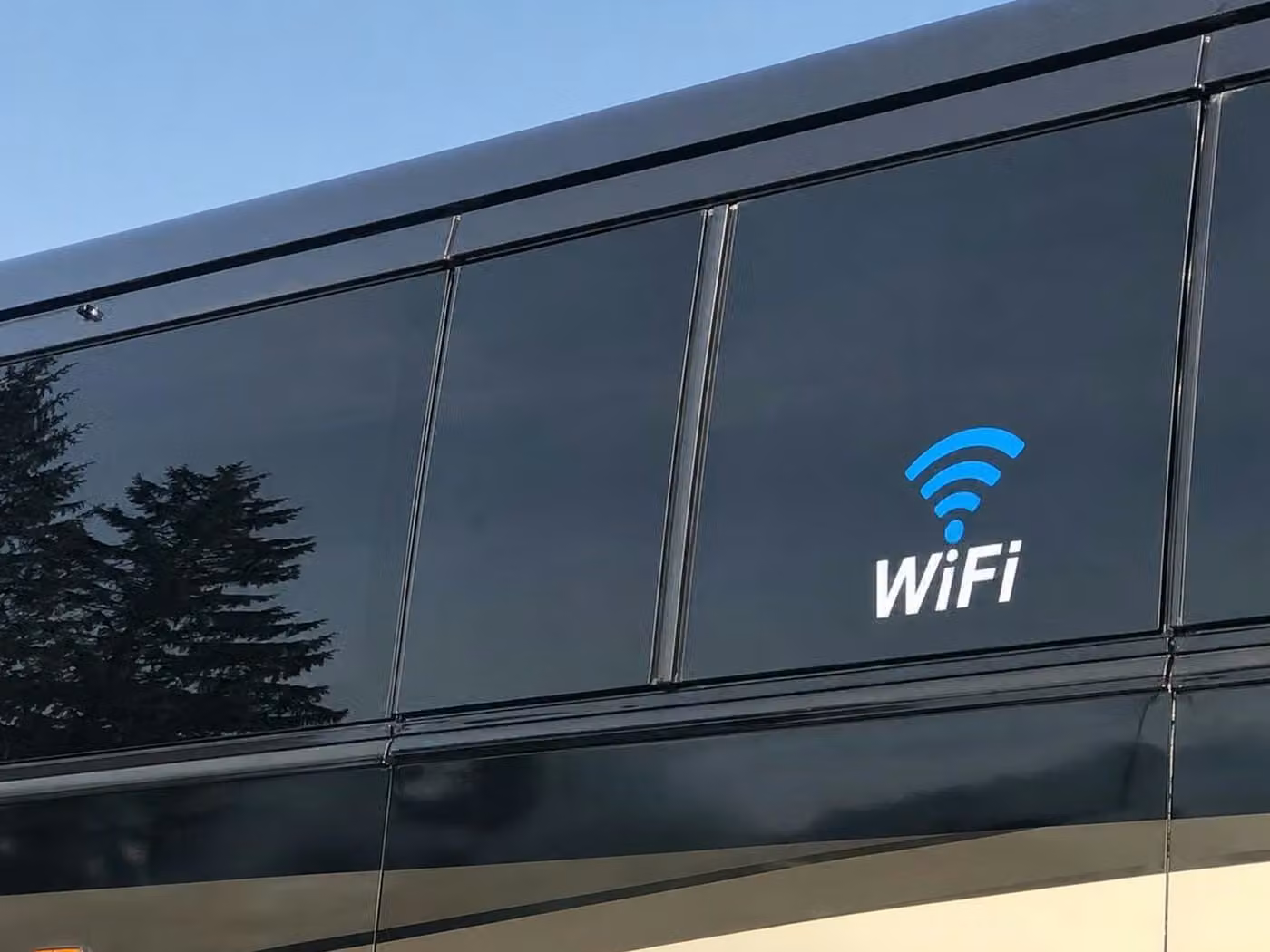 bettendorf 25 passenger minibus wifi