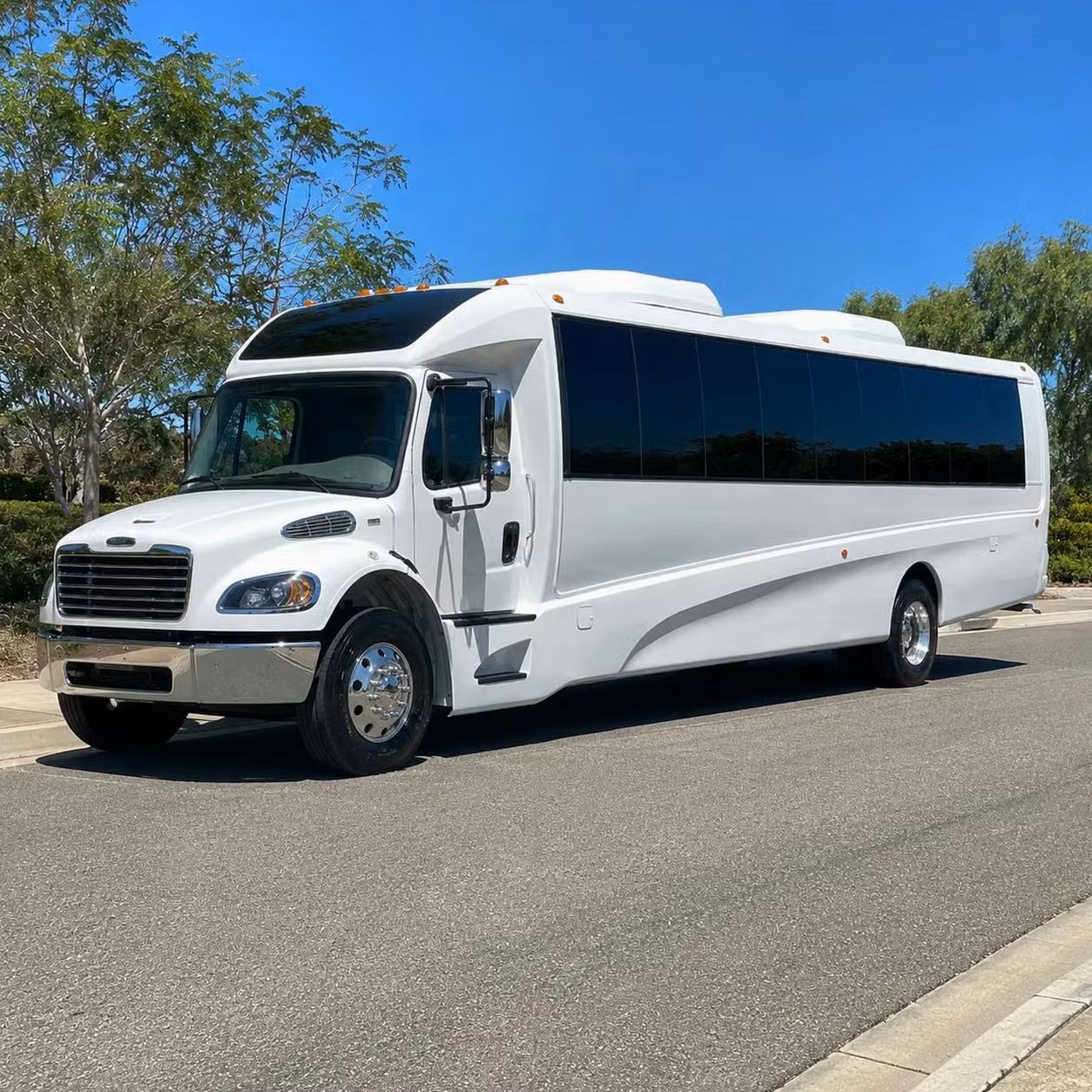 bettendorf 35 passenger minibus rental