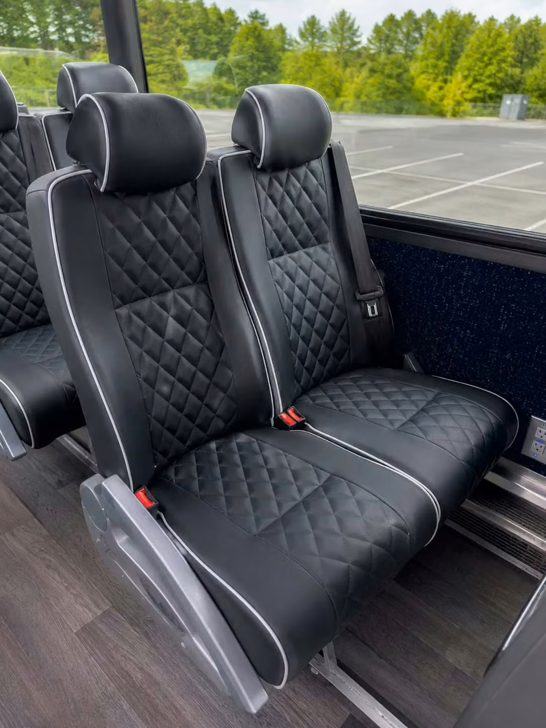 bettendorf charter bus reclining seats