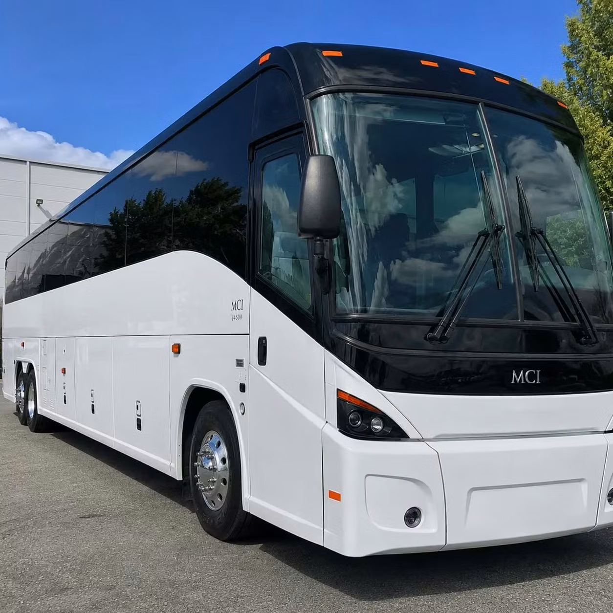 bettendorf charter bus rentals for military training events