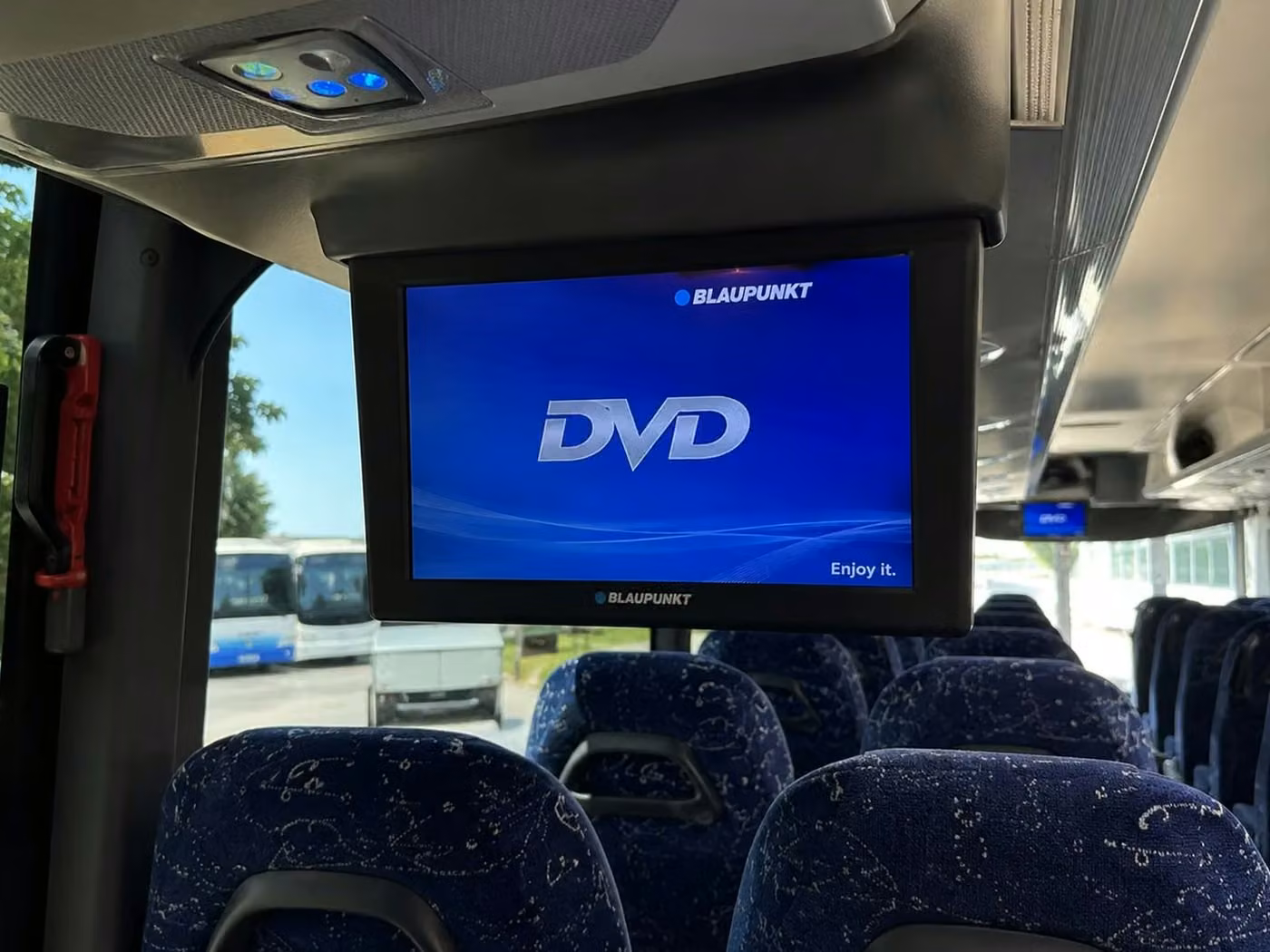 bettendorf charter bus tv monitors