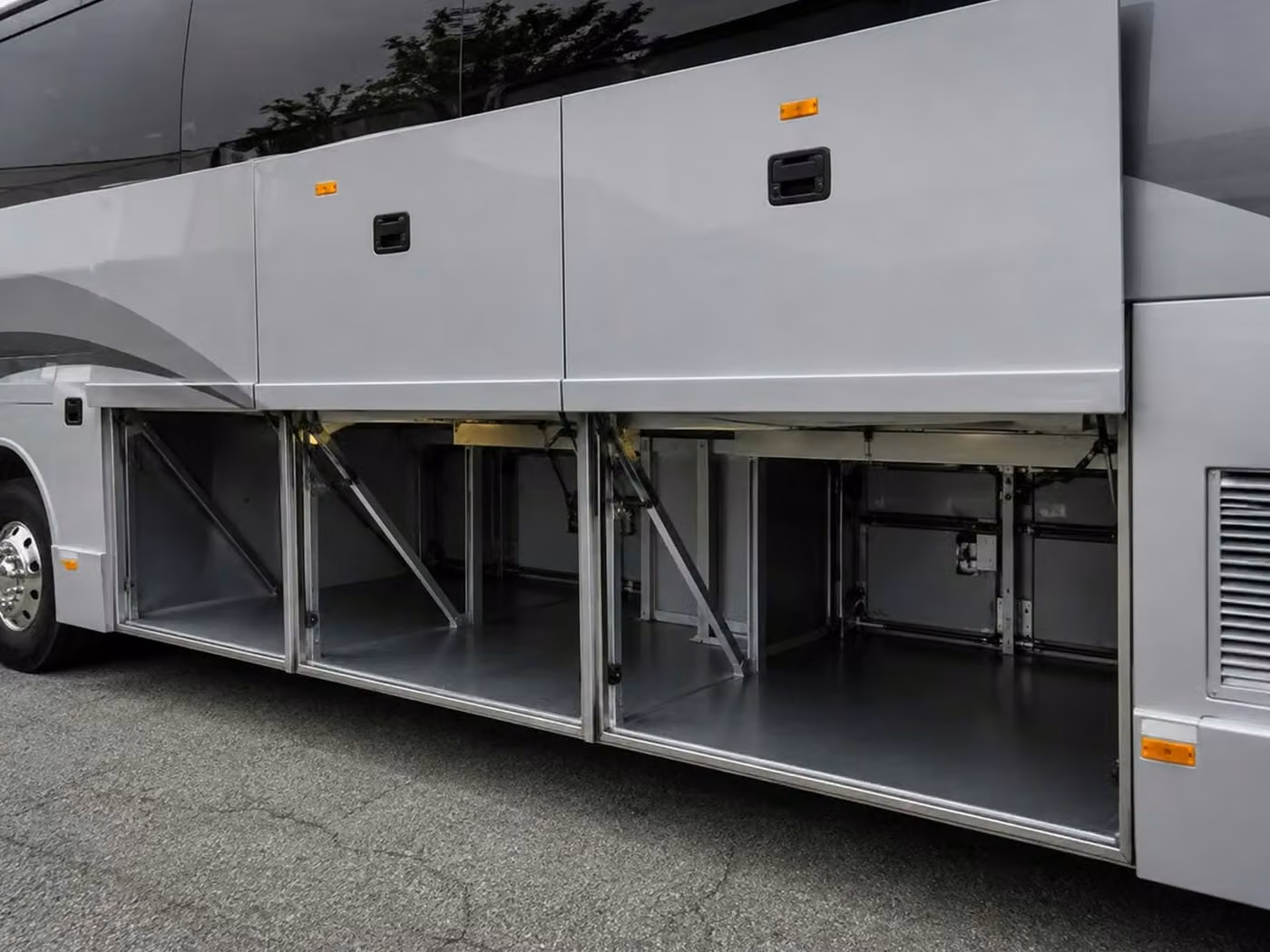 bettendorf charter bus under bus storage