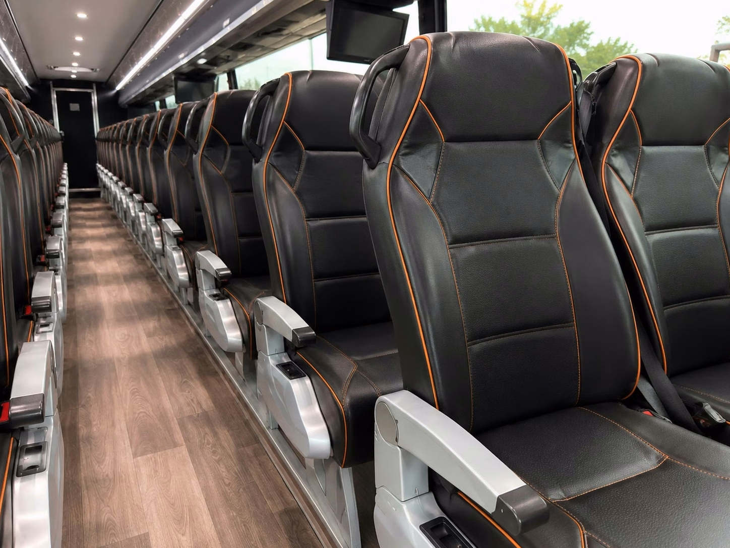 bettendorf shuttle buses between bettendorf wedding venues